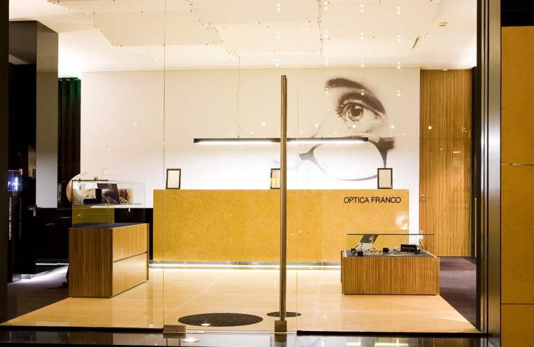 Fachada, Pavimento e Balc�o M�rmore Amarelo Sahara